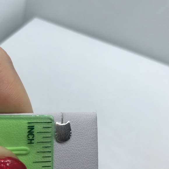 Sterling Silver 925 Cat Stud Earrings - Picture 3 of 3